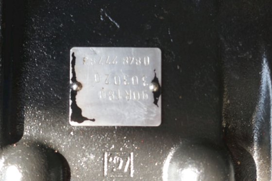 萨澳丹佛斯轴向柱塞泵 90R180