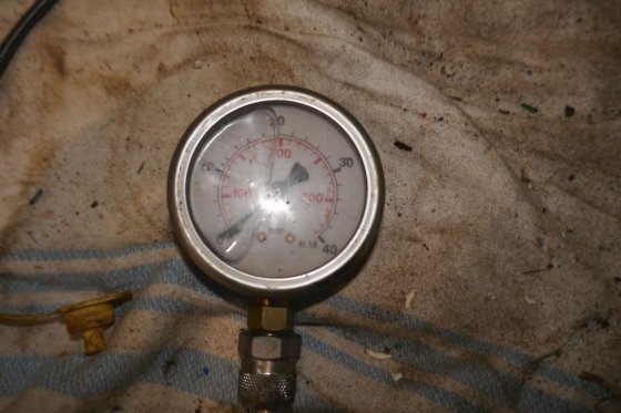 带压力表的液压测试软管