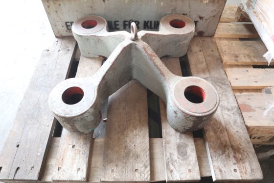 用于液压千斤顶缸盖 AX 的 Wichmann 托架