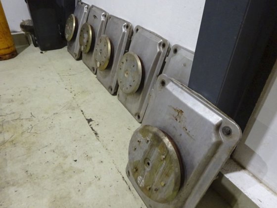 瓦锡兰-瓦锡兰曲轴箱盖带溢流阀 107 200