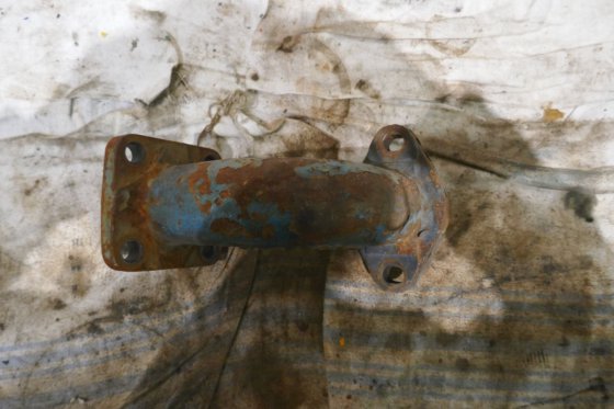 ベルゲン・ウルスタイン ロールスロイス マニホールドとシリンダー間のウォーターパイプ