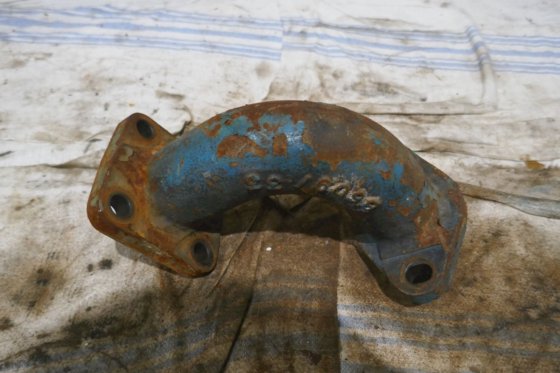 ベルゲン・ウルスタイン ロールスロイス マニホールドとシリンダー間のウォーターパイプ