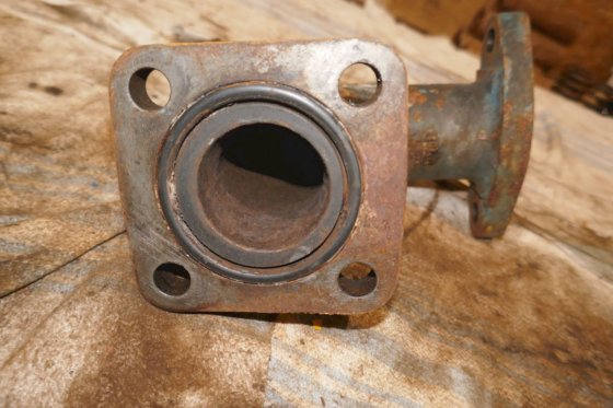 ベルゲン・ウルスタイン ロールスロイス マニホールドとシリンダー間のウォーターパイプ