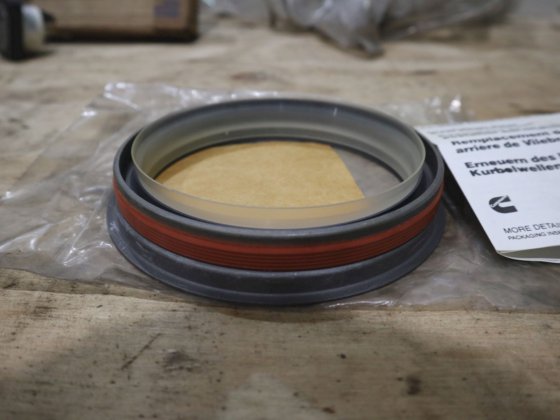 康明斯曲轴后密封件