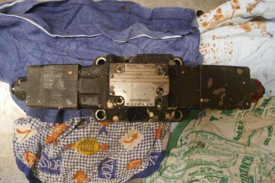 力士乐比例方向阀 4WRZ16W63-20/SO39/J