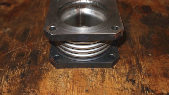 スルザー 軸方向伸縮ピース 4つ折り 排気配管用 H81220