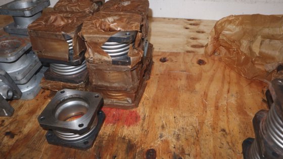 スルザー 軸方向伸縮ピース 4つ折り 排気配管用 H81220