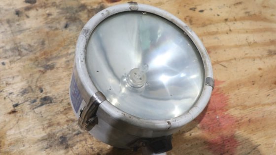 登哈恩鹿特丹 615 型搜索灯