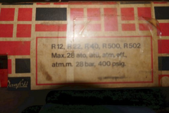 丹佛斯 DC083 干燥过滤器酸性吸附剂