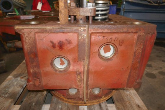 バルチラシリンダーヘッド