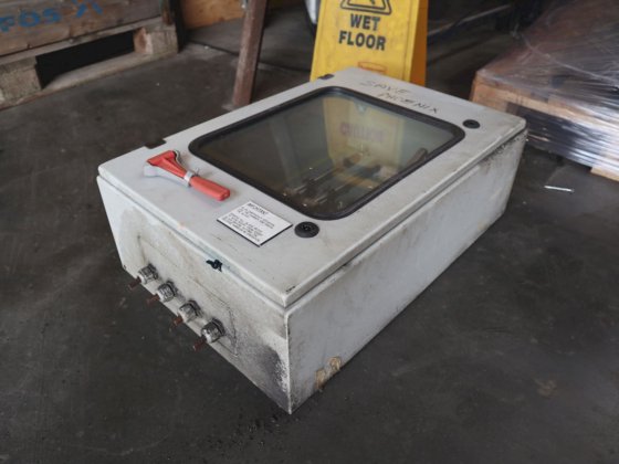 LK 阀门液压控制站机柜，带 4 个手柄，用于快速关闭阀门