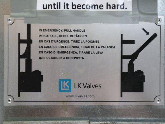 LK 阀门液压控制站机柜，带 4 个手柄，用于快速关闭阀门