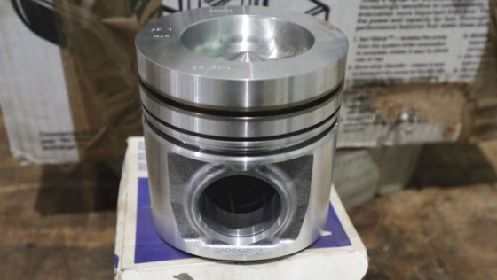 2003 Cummins Piston plus ringe