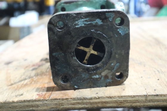 用于润滑油的 MAN B&W Alpha 双向止回阀