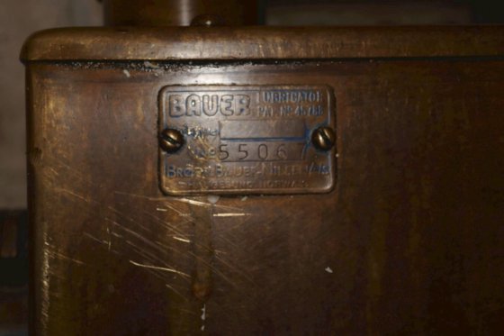 鲍尔-尼尔森中央润滑器