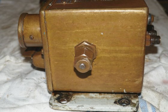 鲍尔-尼尔森中央润滑器