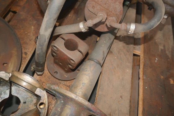 沃尔沃遍达齿轮箱和螺旋桨轴