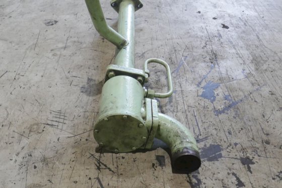 MAN B&W Alpha フレームからのベントパイプ