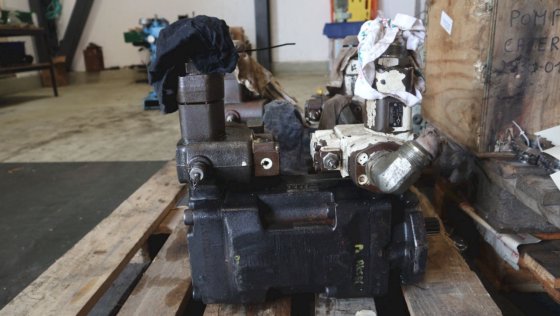 デニソンベーンポンプおよびモーター T7DDS-B24-B24-3R05-A100