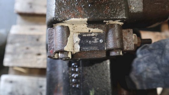 デニソンベーンポンプおよびモーター T7DDS-B24-B24-3R05-A100