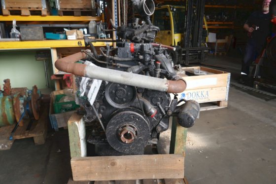 MAN D0836LF01 6気筒