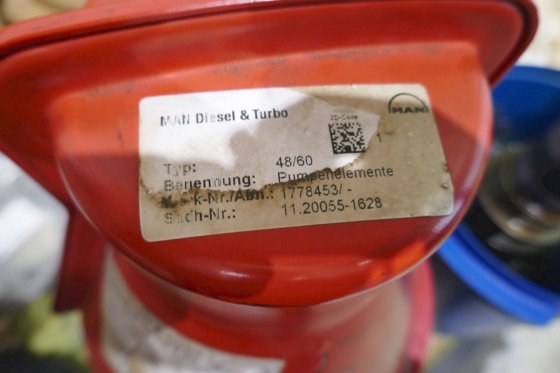 MAN B&W アウグスブルク燃料ポンプエレメント