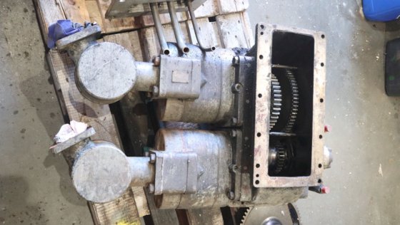 带泵和轮子的 Wichmann 润滑油泵驱动室