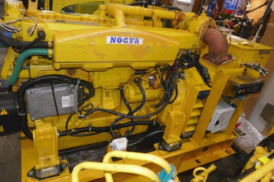 ジョンディア 6081AFM75E