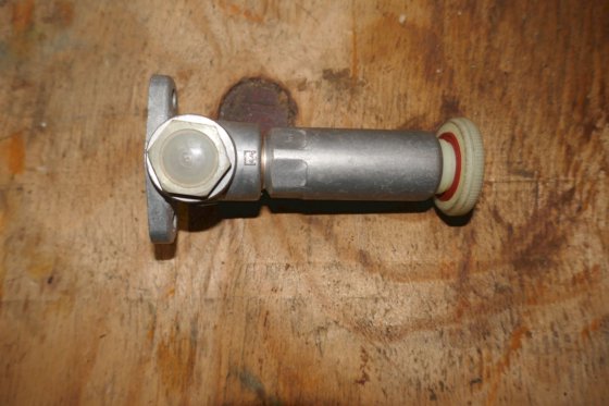 莫纳克燃油供给泵