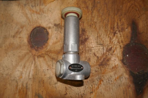 莫纳克燃油供给泵