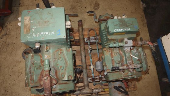 半密閉式コンプレッサー 4TES-9Y-25P または 4EES-4Y-40S