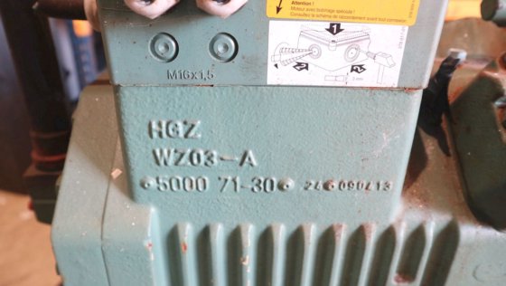 半密閉式コンプレッサー 4TES-9Y-25P または 4EES-4Y-40S