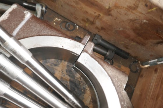 ピストンヘッドおよびコンロッドベアリング付きウィヒマン・コネクティングロッド