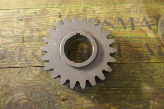 曼柴油机与透平公司齿轮箱项目 1586