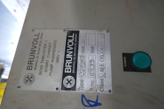 1999 年 Brunvoll 紧凑型液压动力装置 +