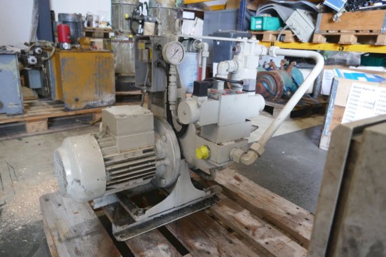 1999 年 Brunvoll 紧凑型液压动力装置 +