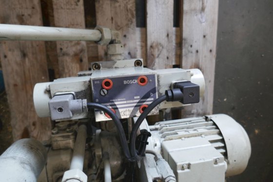 1999 年 Brunvoll 紧凑型液压动力装置 +