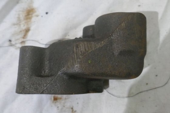 卡特彼勒机油泵法兰弯头 4N5353