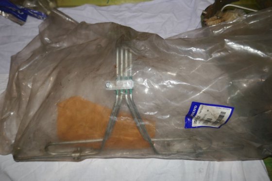 沃尔沃遍达输油管套件 20474037