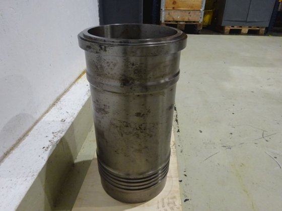 贝尔根乌尔斯坦劳斯莱斯气缸套