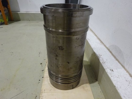 贝尔根乌尔斯坦劳斯莱斯气缸套