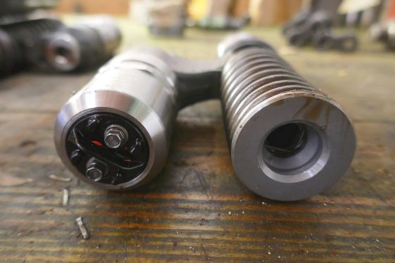 スカニア ボッシュ 1487472 ディーゼルユニットインジェクター