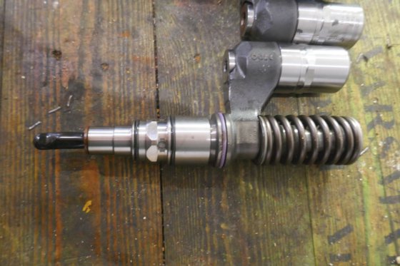 スカニア ボッシュ 1487472 ディーゼルユニットインジェクター