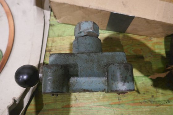 十字单向选择线性阀 VD20918