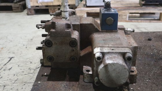 用于控制推力的 Vickers 液压阀