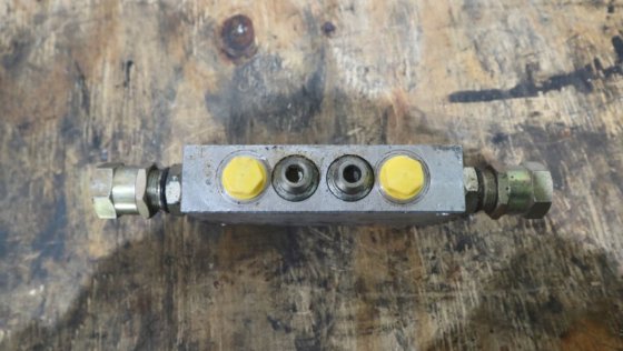 摩德纳平衡阀机油控制装置