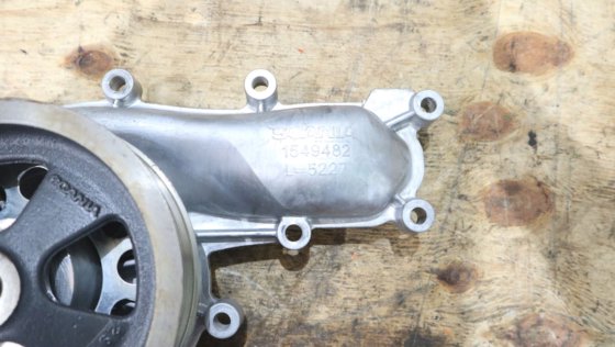 斯堪尼亚水泵滑轮 1549482