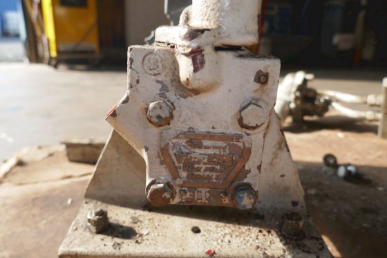Sperry Vickers Vane Pump 235E