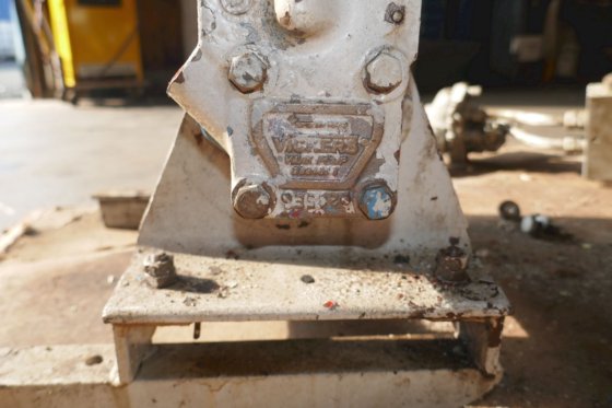 Sperry Vickers Vane Pump 235E