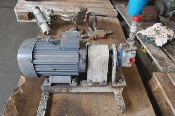 Sperry Vickers Vane Pump 235E